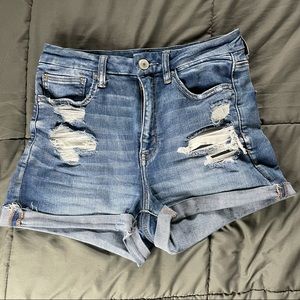 American Eagle Curvy Hi Rise Shortie - Distressed